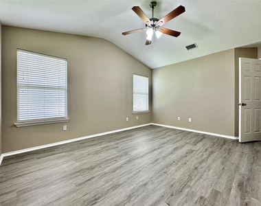 1609 Colorado Bend Dr - Photo Thumbnail 22