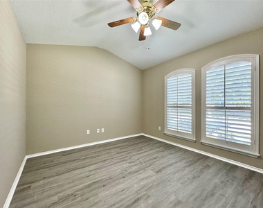 1609 Colorado Bend Dr - Photo Thumbnail 21