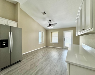 1609 Colorado Bend Dr - Photo Thumbnail 17