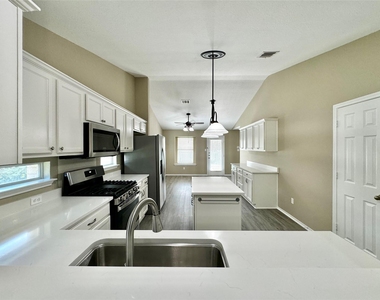 1609 Colorado Bend Dr - Photo Thumbnail 6