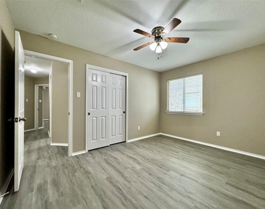 1609 Colorado Bend Dr - Photo Thumbnail 28