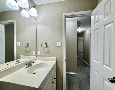 1609 Colorado Bend Dr - Photo Thumbnail 30