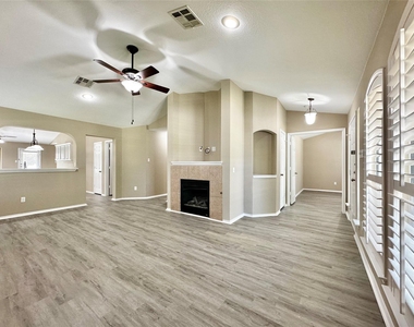 1609 Colorado Bend Dr - Photo Thumbnail 11
