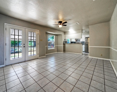 405 E Grady Dr - Photo Thumbnail 4