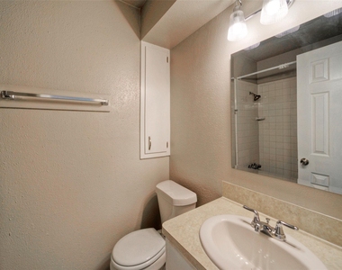 405 E Grady Dr - Photo Thumbnail 9