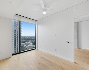 610 Davis St - Photo Thumbnail 10