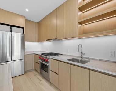 610 Davis St - Photo Thumbnail 3