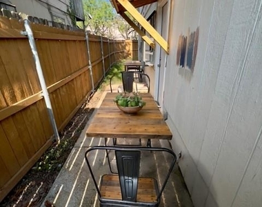 9901 Roxanna Dr - Photo Thumbnail 6