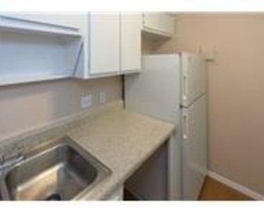 400 W 34th St - Photo Thumbnail 8