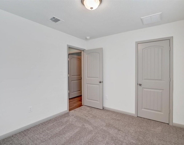 1425 Fairhaven Gtwy - Photo Thumbnail 16
