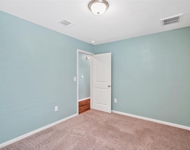 1425 Fairhaven Gtwy - Photo Thumbnail 13