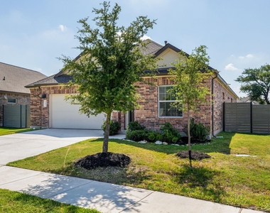 145 Blue Blaze Trl - Photo Thumbnail 2