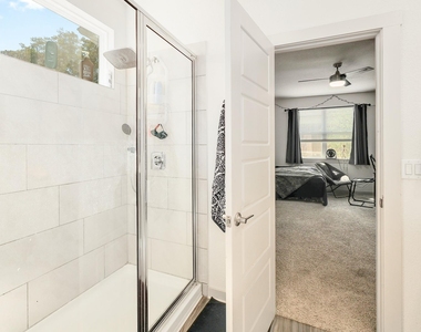 14008 Zuhause Dr - Photo Thumbnail 19