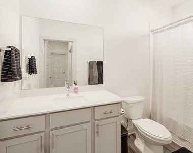 14008 Zuhause Dr - Photo Thumbnail 26