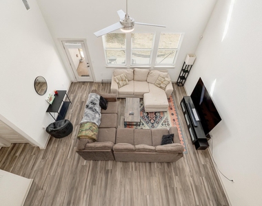 14008 Zuhause Dr - Photo Thumbnail 6