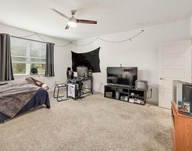 14008 Zuhause Dr - Photo Thumbnail 17