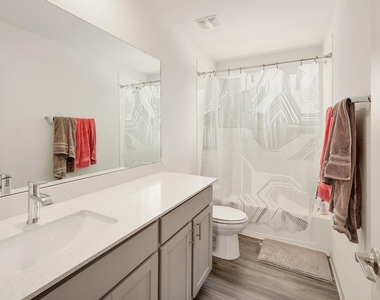 14008 Zuhause Dr - Photo Thumbnail 24