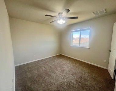 302 Mossycup Dr - Photo Thumbnail 9