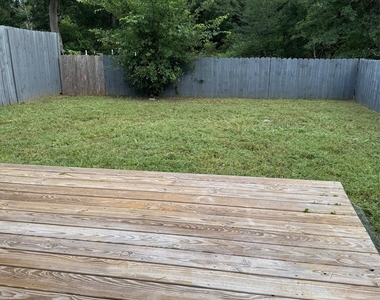 142 A Voss Pkwy - Photo Thumbnail 2