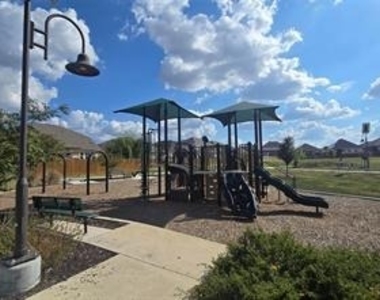 17821 Shafer Dr - Photo Thumbnail 23