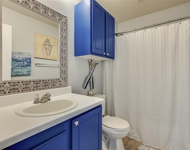 676 Goldenrod St - Photo Thumbnail 12