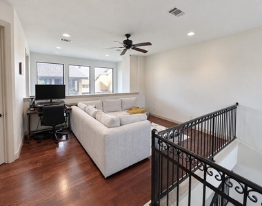 2316 Thornton Rd - Photo Thumbnail 11
