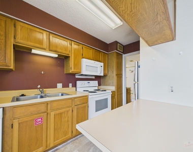 3115 Helms St - Photo Thumbnail 5