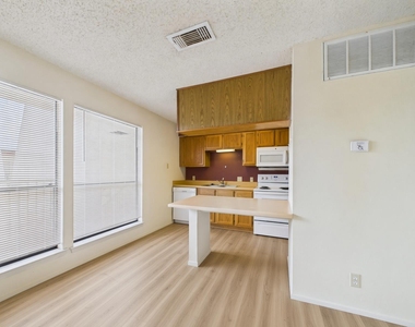 3115 Helms St - Photo Thumbnail 2