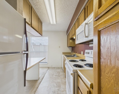 3115 Helms St - Photo Thumbnail 4