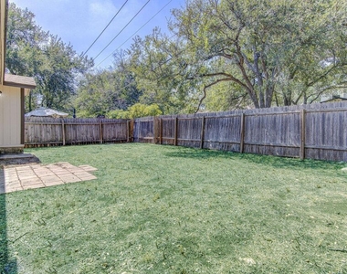 9624 Sugar Hill Dr - Photo Thumbnail 21