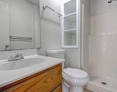 9624 Sugar Hill Dr - Photo Thumbnail 17