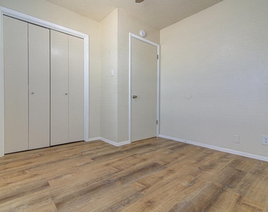 9624 Sugar Hill Dr - Photo Thumbnail 10