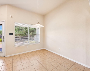 110 Newport Landing Pl - Photo Thumbnail 13