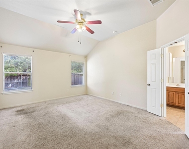 110 Newport Landing Pl - Photo Thumbnail 23