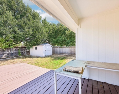 110 Newport Landing Pl - Photo Thumbnail 30