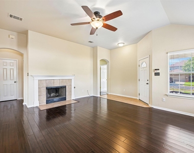 110 Newport Landing Pl - Photo Thumbnail 11