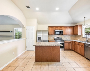 110 Newport Landing Pl - Photo Thumbnail 15