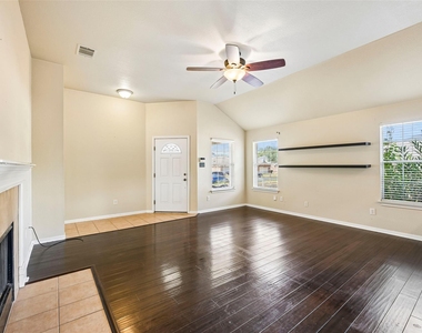 110 Newport Landing Pl - Photo Thumbnail 12