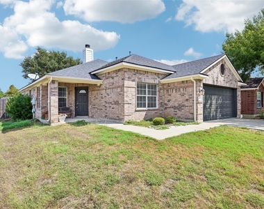110 Newport Landing Pl - Photo Thumbnail 7