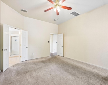 110 Newport Landing Pl - Photo Thumbnail 24