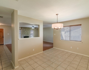 11205 Slippery Elm Trl - Photo Thumbnail 6