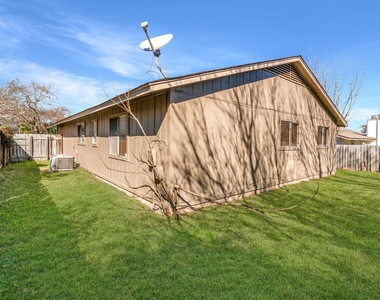 11205 Slippery Elm Trl - Photo Thumbnail 18