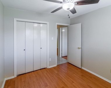11205 Slippery Elm Trl - Photo Thumbnail 16