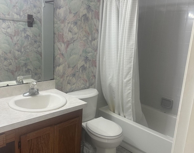 11170 Wandering Oaks Drive - Photo Thumbnail 10