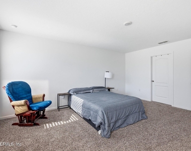 12069 Green Thicket Lane - Photo Thumbnail 17