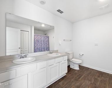12069 Green Thicket Lane - Photo Thumbnail 3