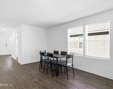12069 Green Thicket Lane - Photo Thumbnail 14
