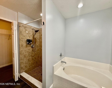 6841 Ridgeview Avenue - Photo Thumbnail 30