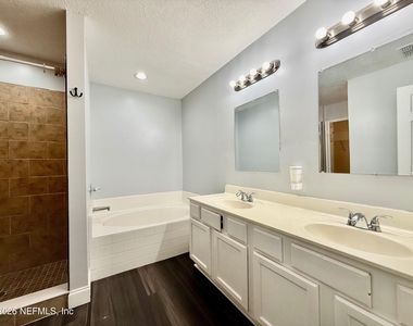 6841 Ridgeview Avenue - Photo Thumbnail 28