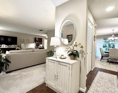 105 Nina Court - Photo Thumbnail 5
